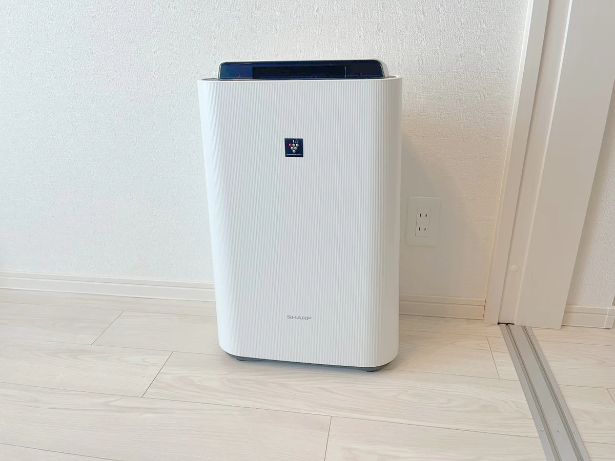 お部屋には加湿空気清浄機をご用意しています！お部屋の乾燥対策にも💧