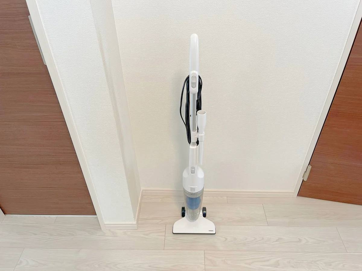 スティッククリーナーをご用意しています☆長期滞在でも綺麗なお部屋でお過ごしいただけます👍