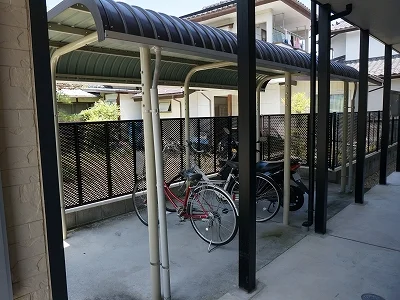 屋根付き駐輪場あり