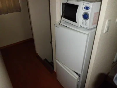 冷蔵庫と電子レンジ。