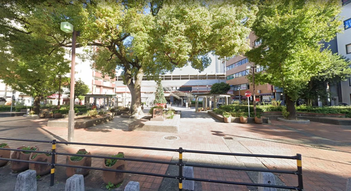 大橋駅西口広場