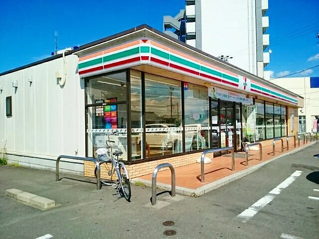 セブンイレブン　黒田北店まで850m