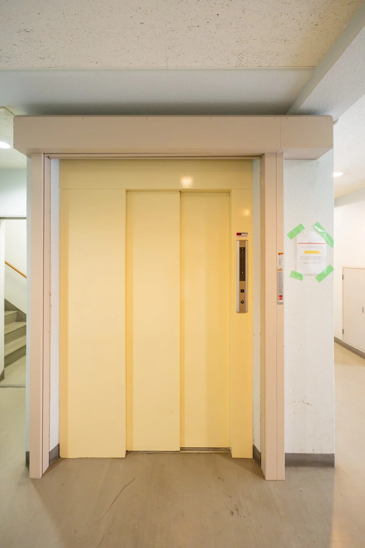 エレベーターあります。