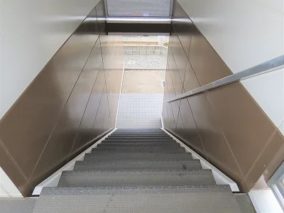 階段上からのアングルです