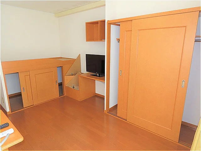 クローゼット、ベッド下収納あり