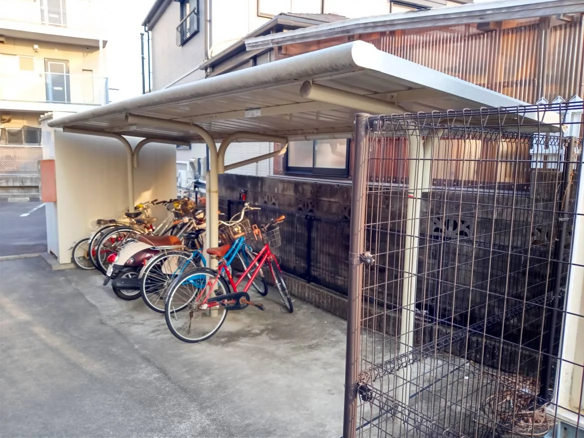 屋根付き駐輪場