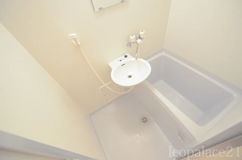 備品や設備仕様は号室等により異なります現地をご確認下さい。