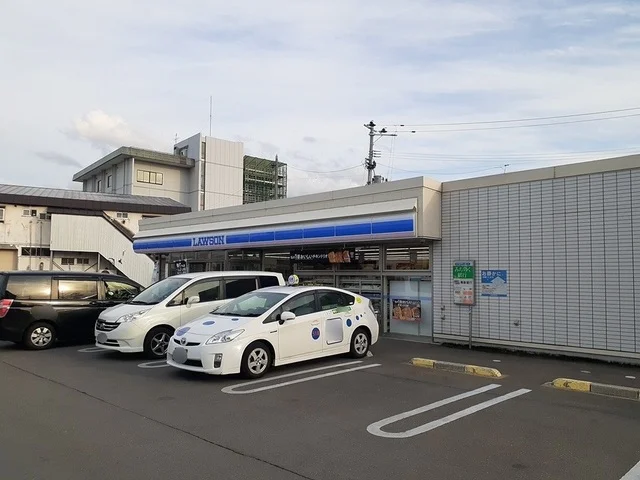 ローソン青森南佃二丁目店まで1000m