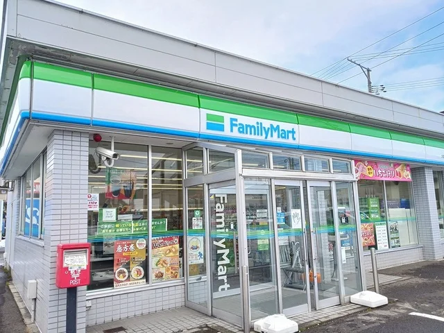 ファミリーマート大館大田面店まで591m