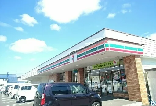 セブンイレブンまで720m