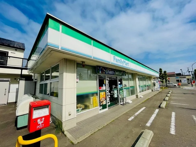 ファミリーマート大手町五丁目店まで190m