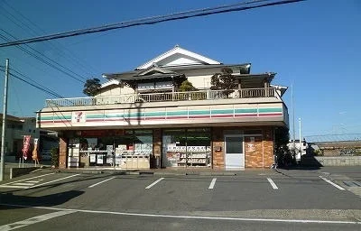 セブンイレブン沼津西沢田店まで350m