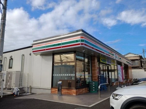 セブンイレブンまで210m