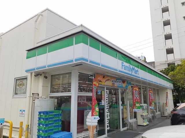 ファミリーマート西消防署通り店まで130m