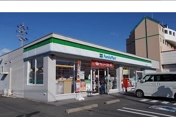 ファミリーマート羽島竹鼻店まで500m