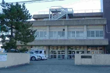 港中学校まで1000m