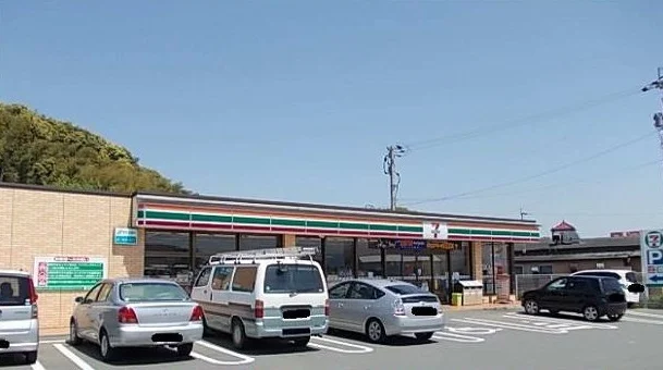 セブンイレブンまで420m