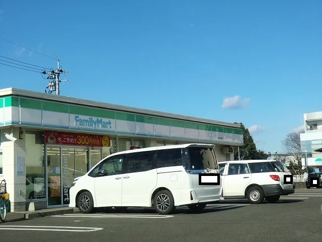 ファミリーマート高鍋小鶴店まで700m