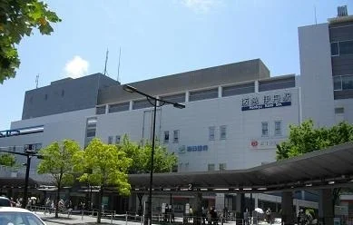 阪急伊丹駅まで3300m