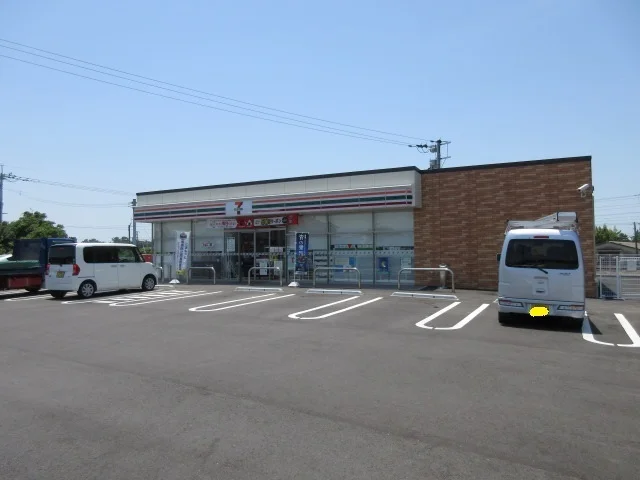 セブンイレブンまで850m