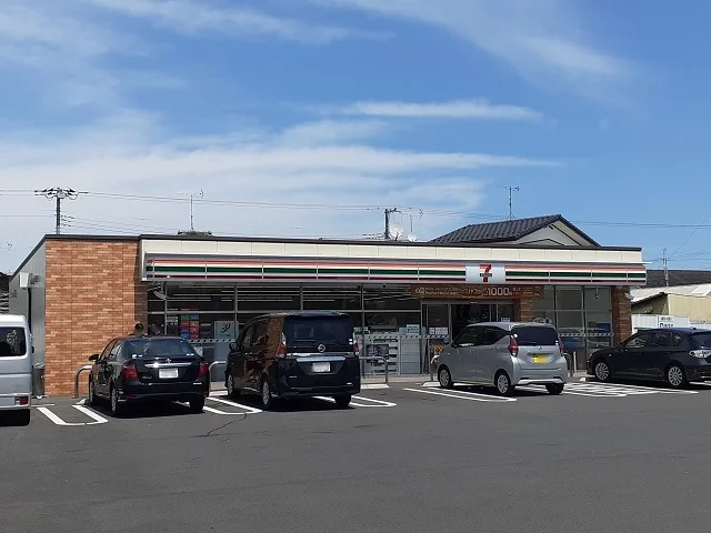 セブンイレブン釈迦町店まで500m