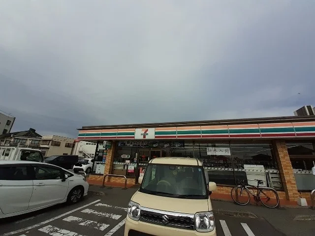 セブンイレブン前橋野中南店まで400m