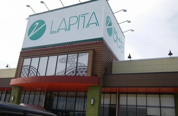 ラピタはまやま店まで1300m