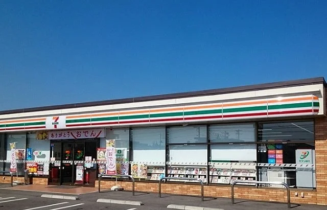 セブンイレブンまで850m