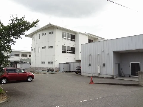 江原南小学校まで600m