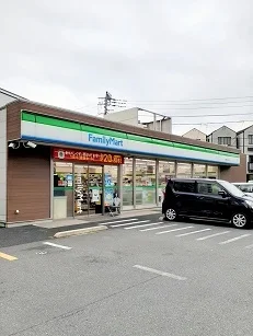 ファミリーマート板橋大谷口店まで139m