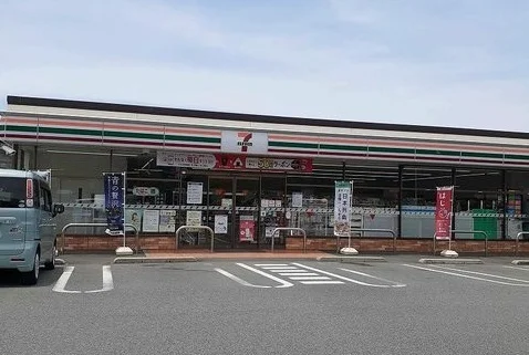 セブンイレブン 新八代駅前店まで1400m