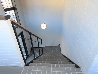 階段上からのアングルです