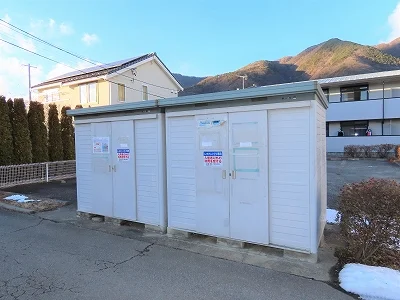 敷地内にゴミ庫が設置されておりゴミ捨てに便利です