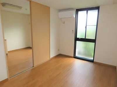202号室は家具無のお部屋です