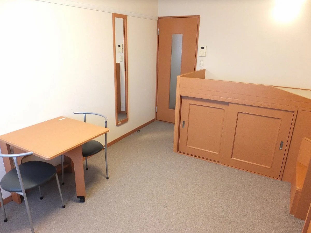 ハイベッドタイプのお部屋です