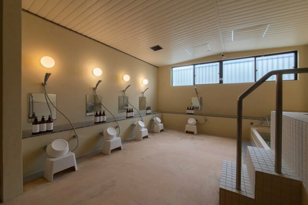 運動の後は、併設のシャワーブースで汗を流して（※写真は別施設のイメージです）