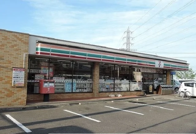 セブンイレブン上飯田店まで400m