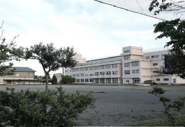 沖野東小学校まで850m