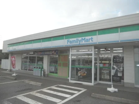 ファミリーマート つくば谷田部まで700m