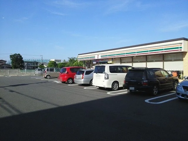 セブンイレブン辰巳台西一丁目店まで350m