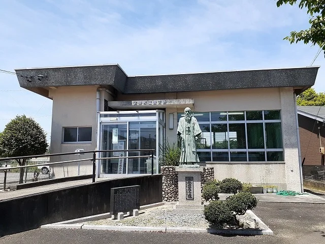 武豊町役場冨貴支所まで780m