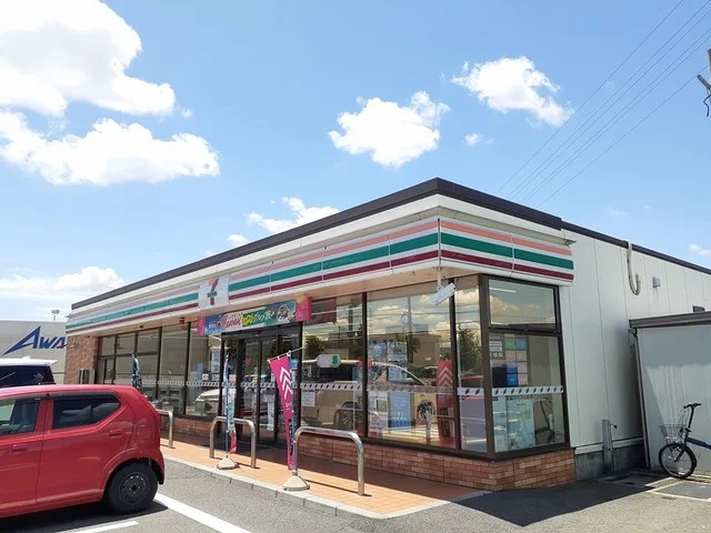 セブンイレブン　小牧原1丁目店まで400m