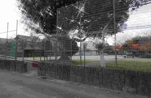 児童公園まで60m