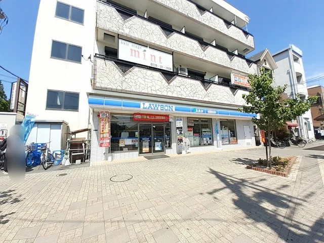 ローソン高鷲駅前通店様まで753m