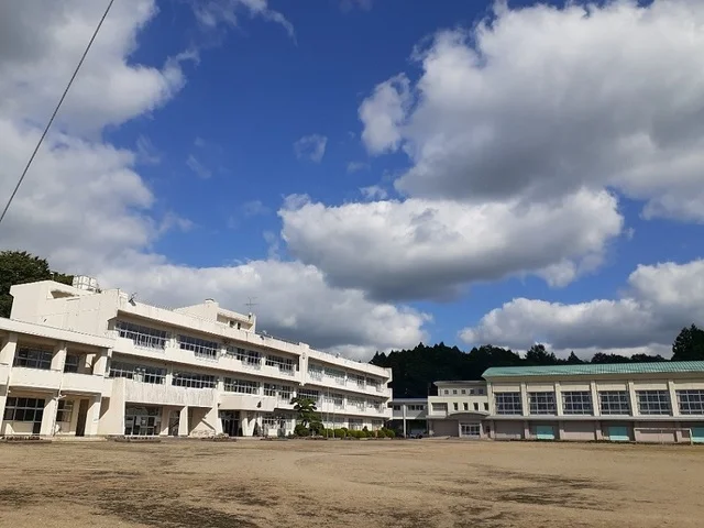 大崎市立三本木中学校まで1500m