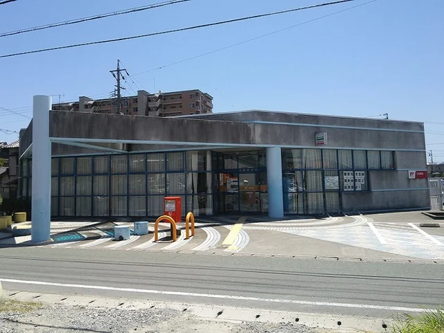 新居郵便局まで1200m