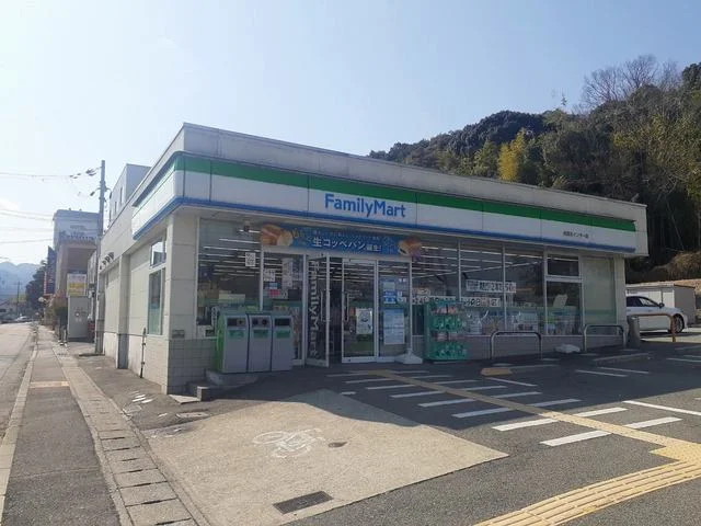 ファミリーマート様まで190m