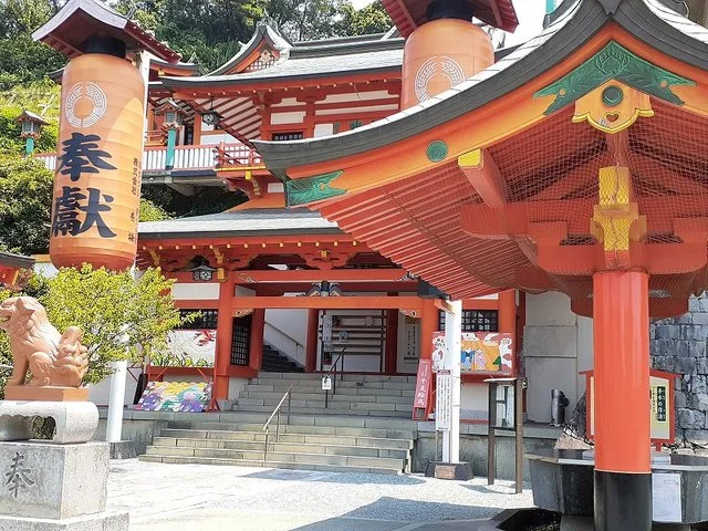 高橋稲荷神社まで2000m