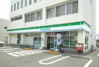 ファミリーマート高松香西東店様まで570m