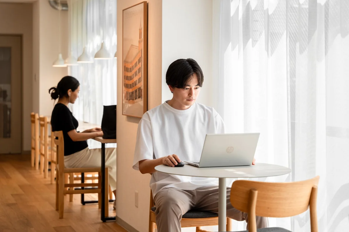 ここなら働くも整うも手に入ります。（※別施設のイメージ）